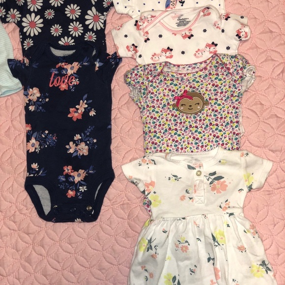 11 Baby girl Onesies & Shirts *NB 15$ or 2$ each!! - Picture 2 of 3